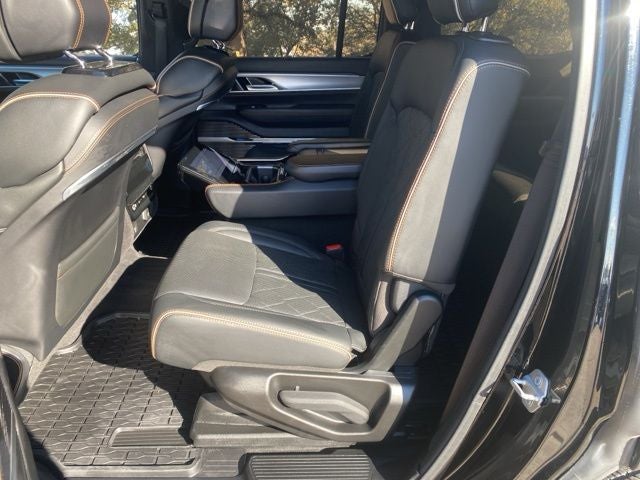 2022 Jeep Grand Wagoneer Series III