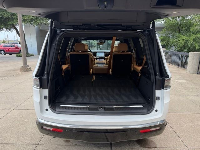 2023 Jeep Grand Wagoneer Series III