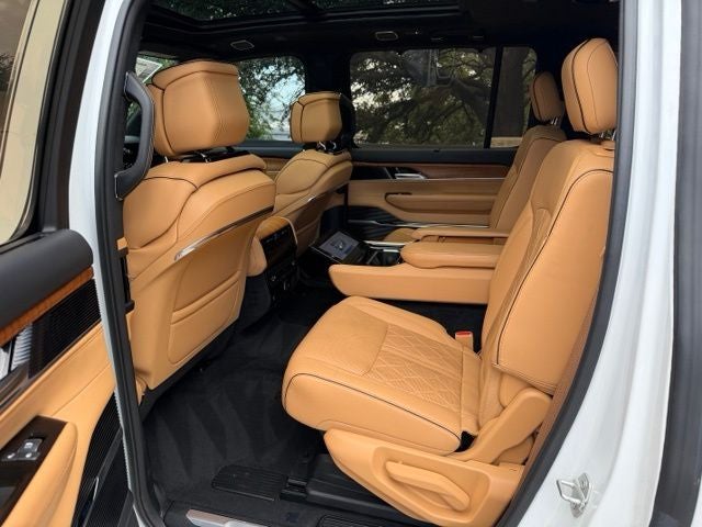 2023 Jeep Grand Wagoneer Series III
