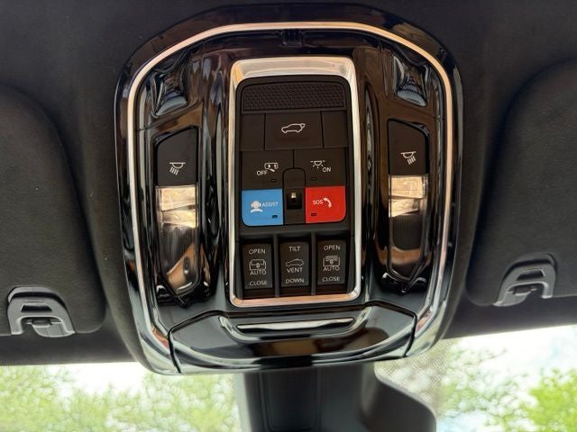 2023 Jeep Grand Wagoneer Series III