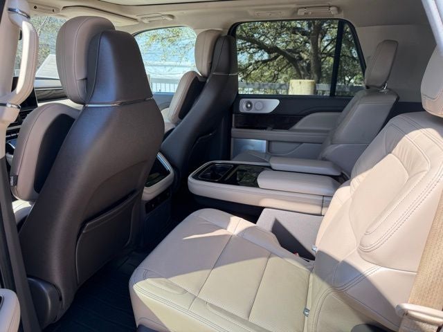 2024 Lincoln Navigator L Reserve