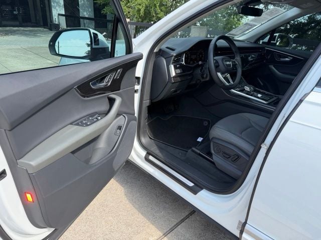 2025 Audi Q7 55 Premium quattro