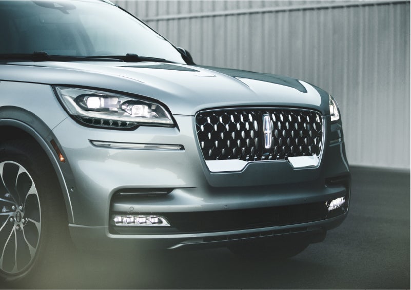 The available adaptive pixel LED headlamps of the 2023 Lincoln Aviator® SUV activated | Hooks Lincoln in Fort Worth TX