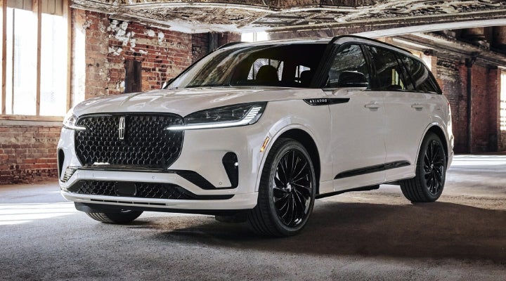 A 2026 Lincoln Aviator® SUV is shown with the available Jet Appearance Package. | Hooks Lincoln in Fort Worth TX