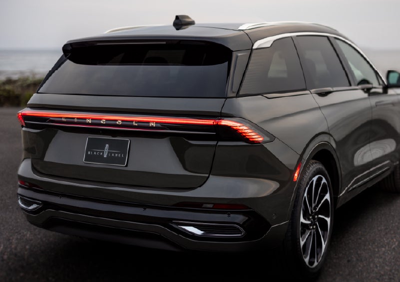 The rear of a 2026 Lincoln Black Label™ Nautilus® SUV displays full LED rear lighting. | Hooks Lincoln in Fort Worth TX