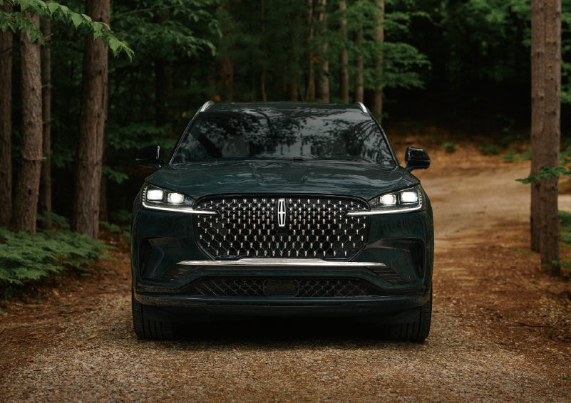 The front grille of a 2027 Lincoln Aviator® Black Label™ SUV is shown. | Hooks Lincoln in Fort Worth TX