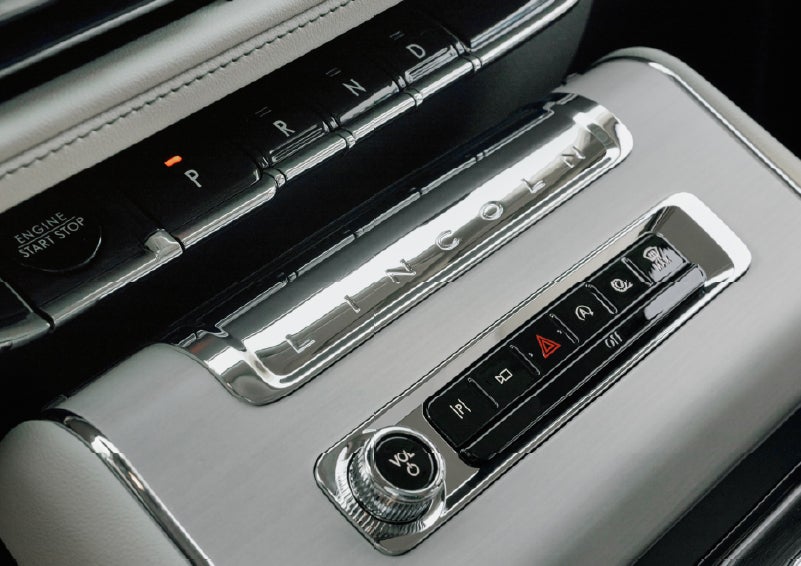 The piano key gear selector of a 2027 Lincoln Aviator® Back Label™ SUV. | Hooks Lincoln in Fort Worth TX