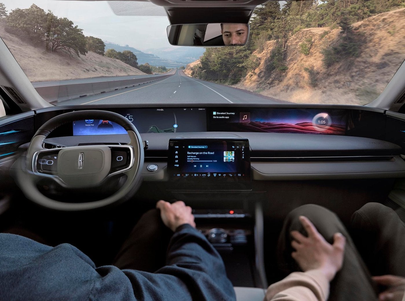 Driver using Lincoln BlueCruise hands free on a highway in a Lincoln Nautilus for Fort Worth TX drivers